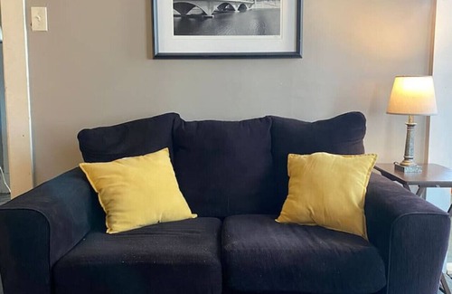St. Bernard House | Rare Find! Sleeps 16 w/9 Beds, 6BR + WIFI!