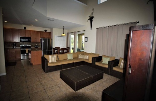 Veranda Palms House | Rare Lake Front Pool, GameRoom, AC, WiFi, Self-Check-In