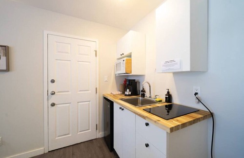 Dwight Apartment | Rare Muskoka Chalet Suite - B5