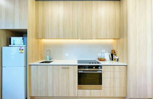 Grey Lynn Condo | Rare Retreat Stylish 2BR Townhouse vs AC & Parking
