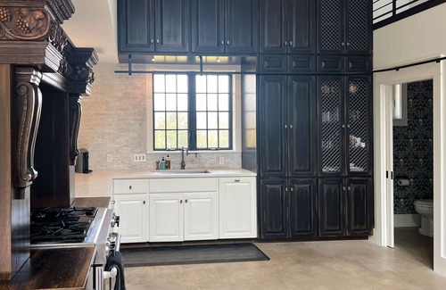 Swede Hill House | Rare - Unique East Austin Home - Walk to Downtown