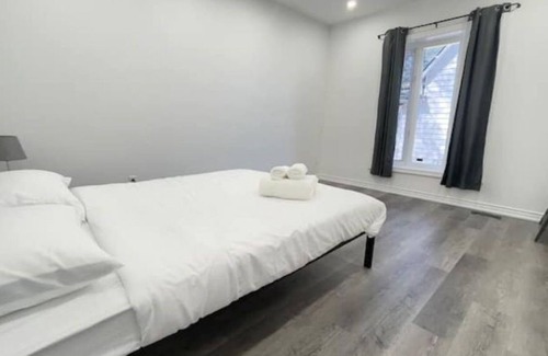Saint Thomas Apartment | *Rare* Unique & Modern 2 Brs home in heart of town