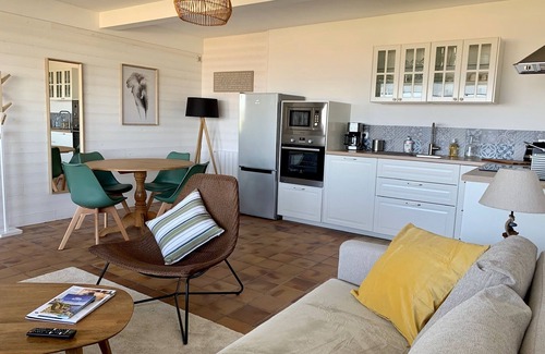 Saint-Michel-en-Greve Apartment | RARE : Waterfront garden cocoon