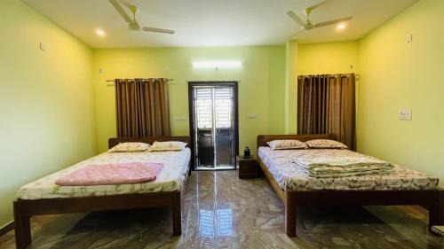 Tarikere House | Rashi Z View Estate Stay