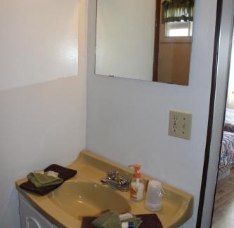 Youngstown Hotel | Raval Paradise Motel and RV Park