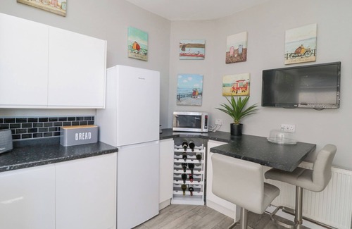 Seaton Cottage | RAVEN COTTAGE, pet friendly, country holiday cottage in Downderry