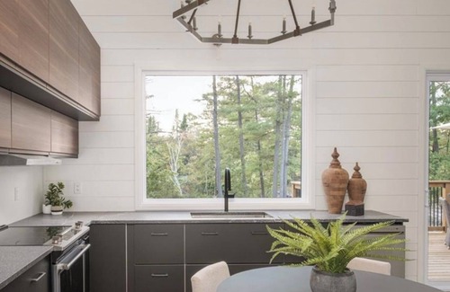Trent Lakes Cottage | Raven Rock Retreat