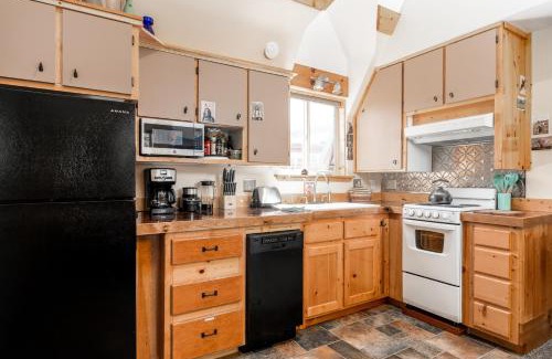 West Yellowstone Apartment | Raven's Heart