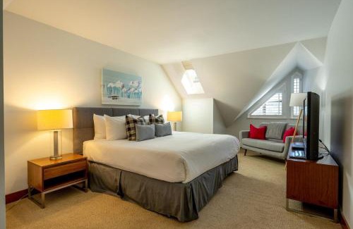 Blueberry Hill Apartment | Ravencrest 309 by Outpost Whistler