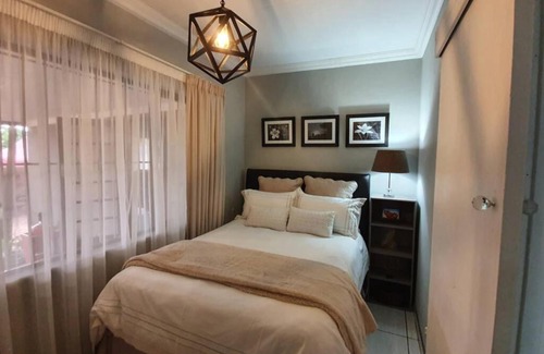 Boksburg House | Ravenstone Cottage, 2 bedrooms, maximum 4 guests