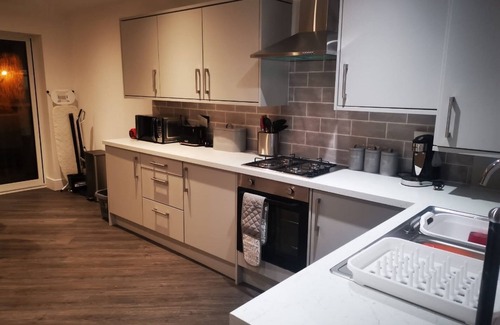 Ridgeway House | Rawmarsh - 2 Bed Bungalow - Large Enclosed Garden - Wheel Chair Accessible