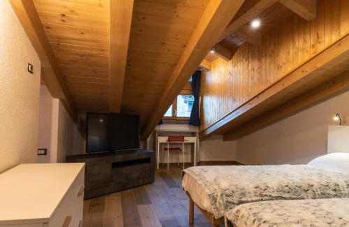 Excenex House | Rayon de Miel