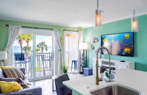 Rocky Point House | Rays by the Bay