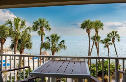 Rocky Point House | Rays by the Bay