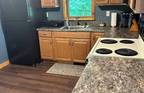Huntingdon House | Raystown lake close to boat launch and all amenities wooded paradise