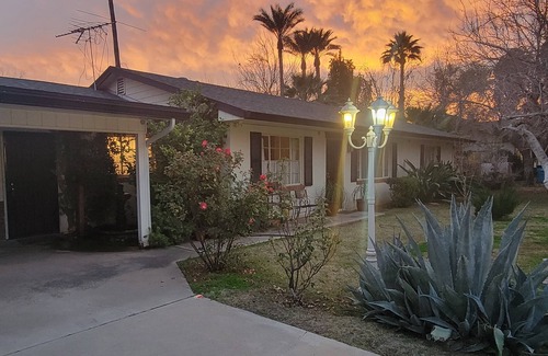South Medlock Place House | RazInn Central Phoenix