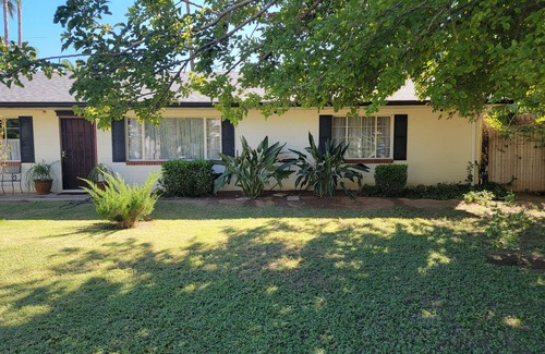 South Medlock Place House | RazInn Central Phoenix
