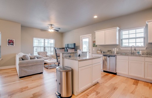 Fayetteville House | Razorback Getaway Close to University!