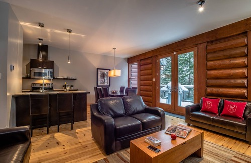 Lac Superieur Village Cabin | RCNT Chalets