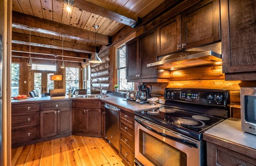 Lac Superieur Village Cabin | RCNT Chalets