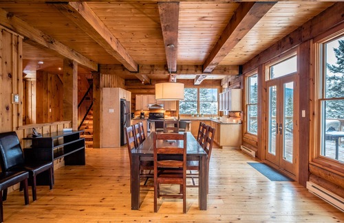 Lac Superieur Village Cabin | RCNT Chalets