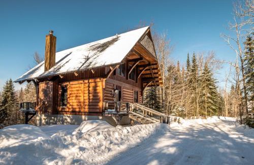 Lac Superieur Village Ski Chalet | RCNT Chalets Mont-Tremblant