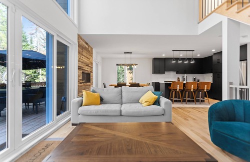 Lac-Swell Ski Chalet | Retraites Zennya Retreats | Spa | Mountain | Lake