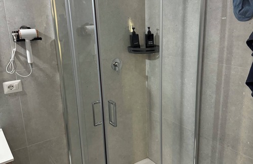 Pedara House | Reale Guest House , Accogliente e Rilassante ! A due Passi Dalletna !