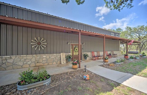 Kendalia House | Rebel Reindeer Ranch Retreat Outdoor Oasis
