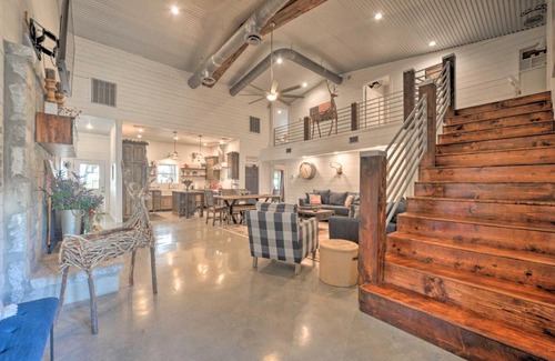 Kendalia House | Rebel Reindeer Ranch Retreat Outdoor Oasis