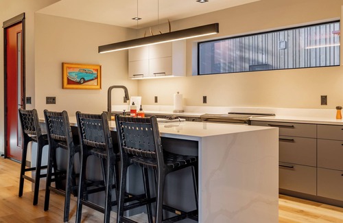 Cody Condo | Rebel Row- newly built condo minute from downtown Cody