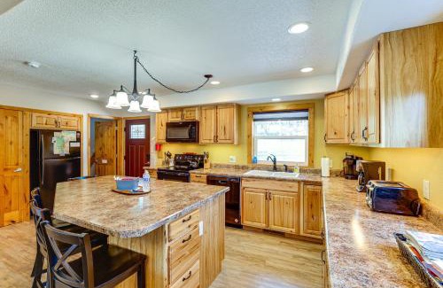 Keystone House | Rec Space, Large Deck Black Hills Family Retreat