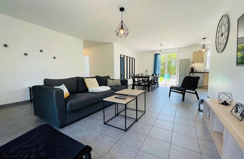 Athee-sur-Cher House | Recent house in a hamlet near the Cher