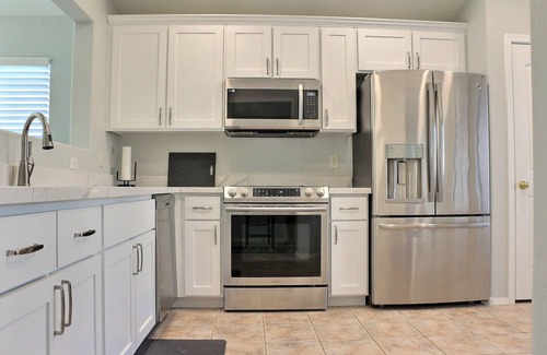 San Tan Valley House | Recent Reno fall 2024~ Big Bungalow with heated Pool! Steps to San Tan Highlands