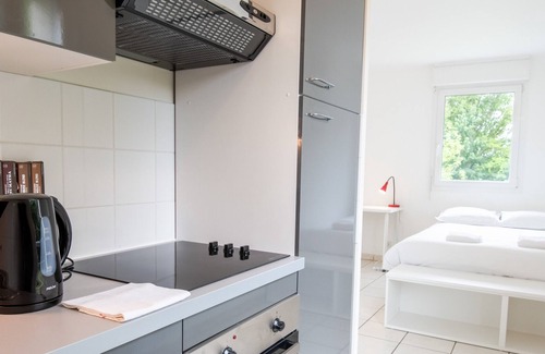 Tours Apartment | Recent studio avec terrasse proche Tours Centre