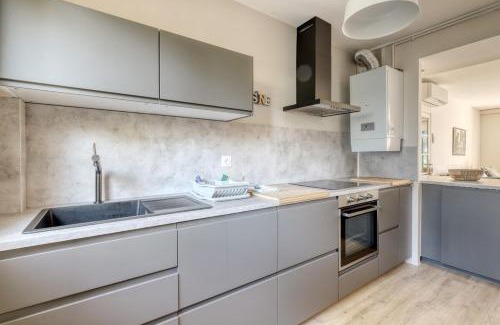 Cavaliere Apartment | Recent T3 in residence with swimming pool in La Favière