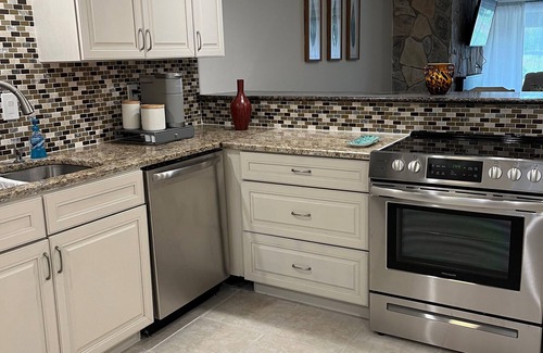 Biggar Condo | Recently remodeled condo in peaceful community close to beaches