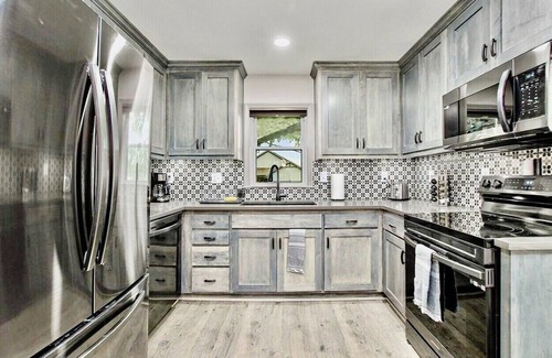 Smithville House | Recently remodeled home with bedrooms and living spaces on the ground floor