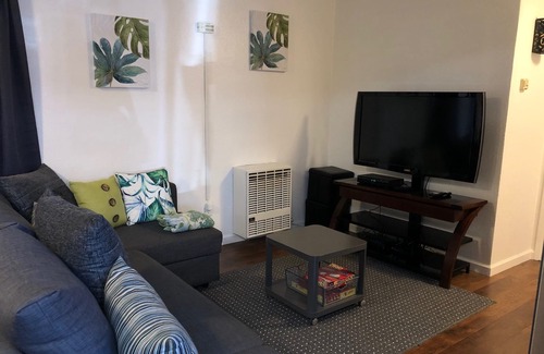 Eureka Apartment | Recently renovated centrally located in Eureka