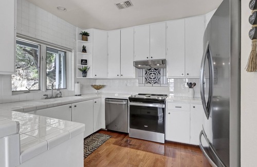 Wimberley House | Recently Renovated, Secluded Spot for a romantic rendezvous! Hot Tub, Fire pit