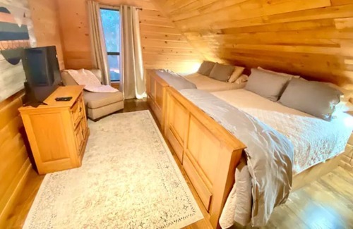 Libuse House | Recess on The Bluff