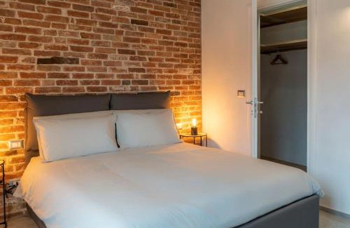 Asti Apartment | Recinto Nobili 4 - private parking vista cortile