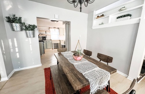 Appleton House | Reclaimed Historic Home 1min to Downtown-Sleeps 7!