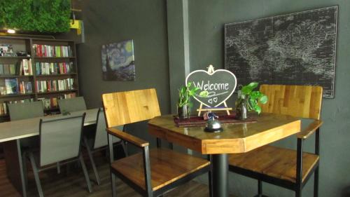 Chang Phueak House | Reconnecting