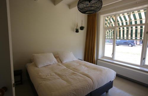 Sint Nicolaasga Apartment | Recreatieappartement BoerdeRijlst - De Kamer