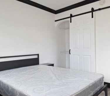 Campbell Hotel | Red Brick Inn