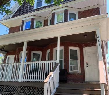 Downtown Niagara Falls House | Red Brick Inn - Walk to the Falls, the Casino and all Downtown Restaurants