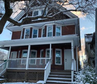 Downtown Niagara Falls House | Red Brick Inn - Walk to the Falls, the Casino and all Downtown Restaurants