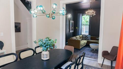 Lafayette Square Apartment | Red Brick Row by StayLage