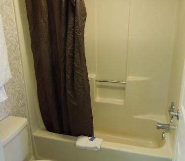 Galloway Hotel | Red Carpet Inn Absecon